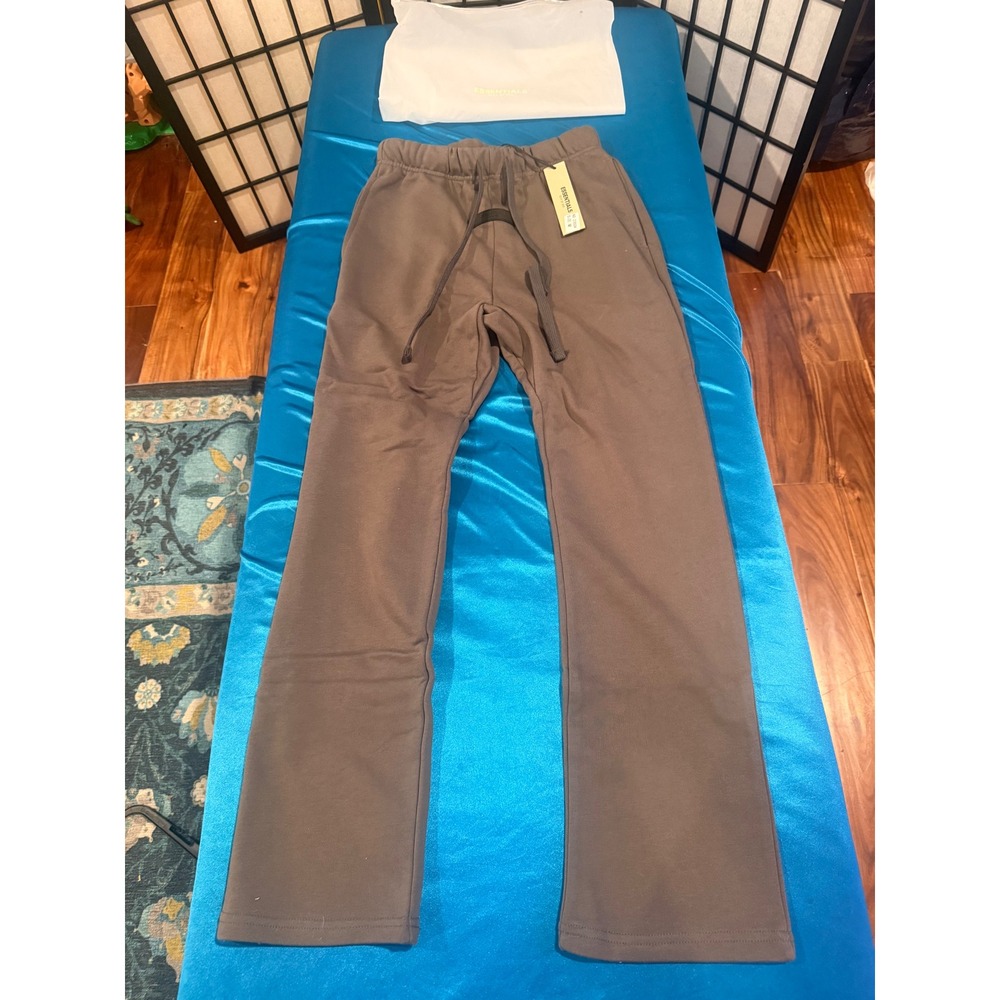 🔥 Fear of God ESSENTIALS NWT Sweatpants — Size M